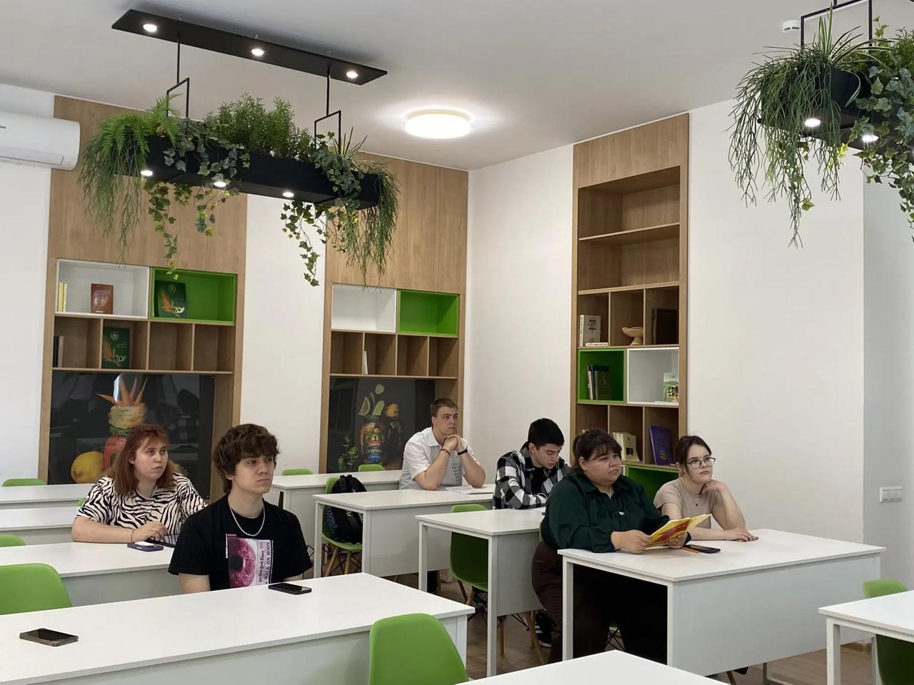 В ВолГАУ состоялась «Труба экспертов» по оценке проектных команд