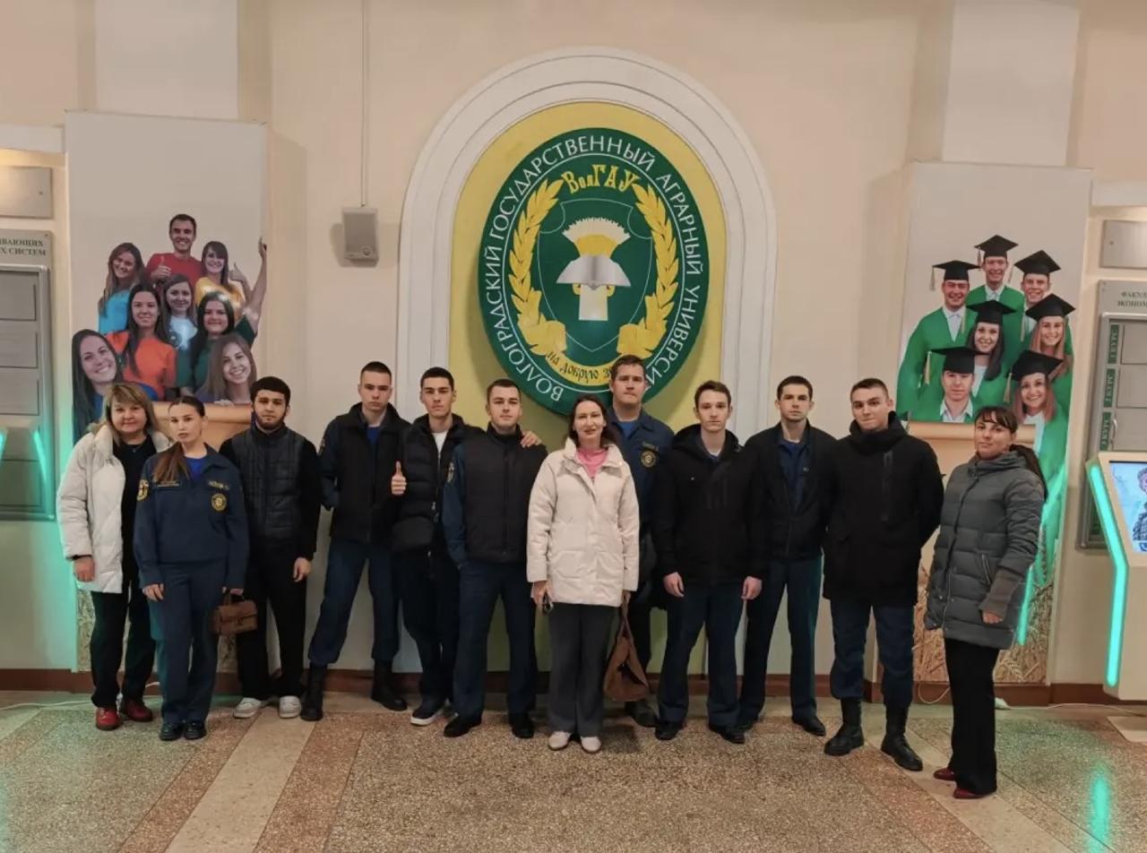 Профориентация в действии: обучающиеся колледжа попробовали себя в разных профессиях в ВолГАУ