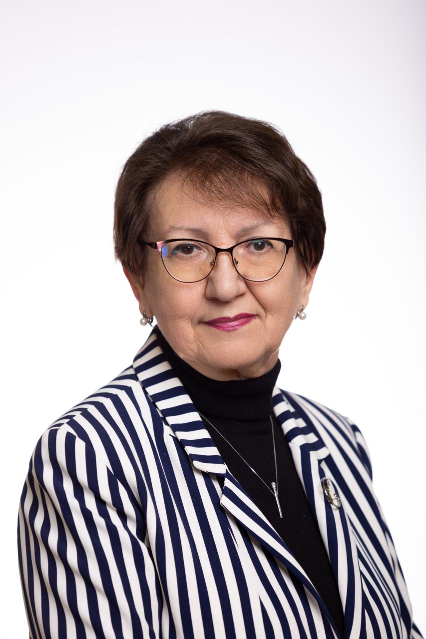Попова Лариса Витальевна