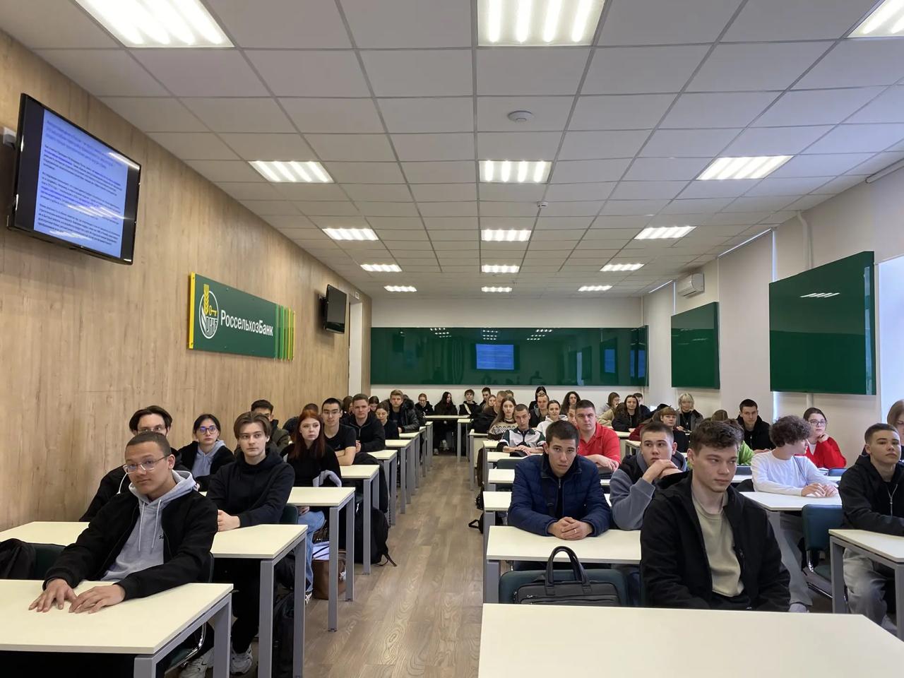 Слушателям бизнес-акселератора рассказали о модели технологического суверенитета НТИ #АП