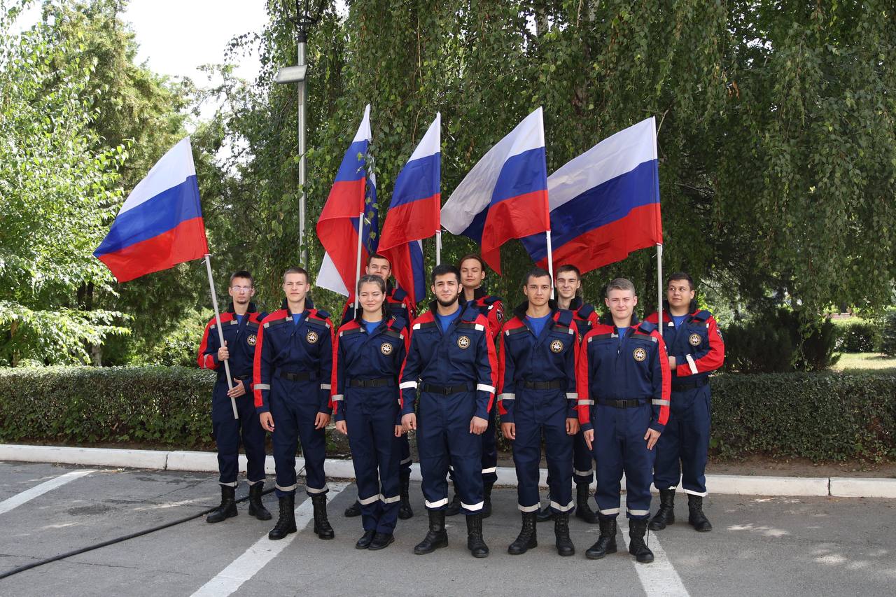 Я поднимаю флаг своего государства