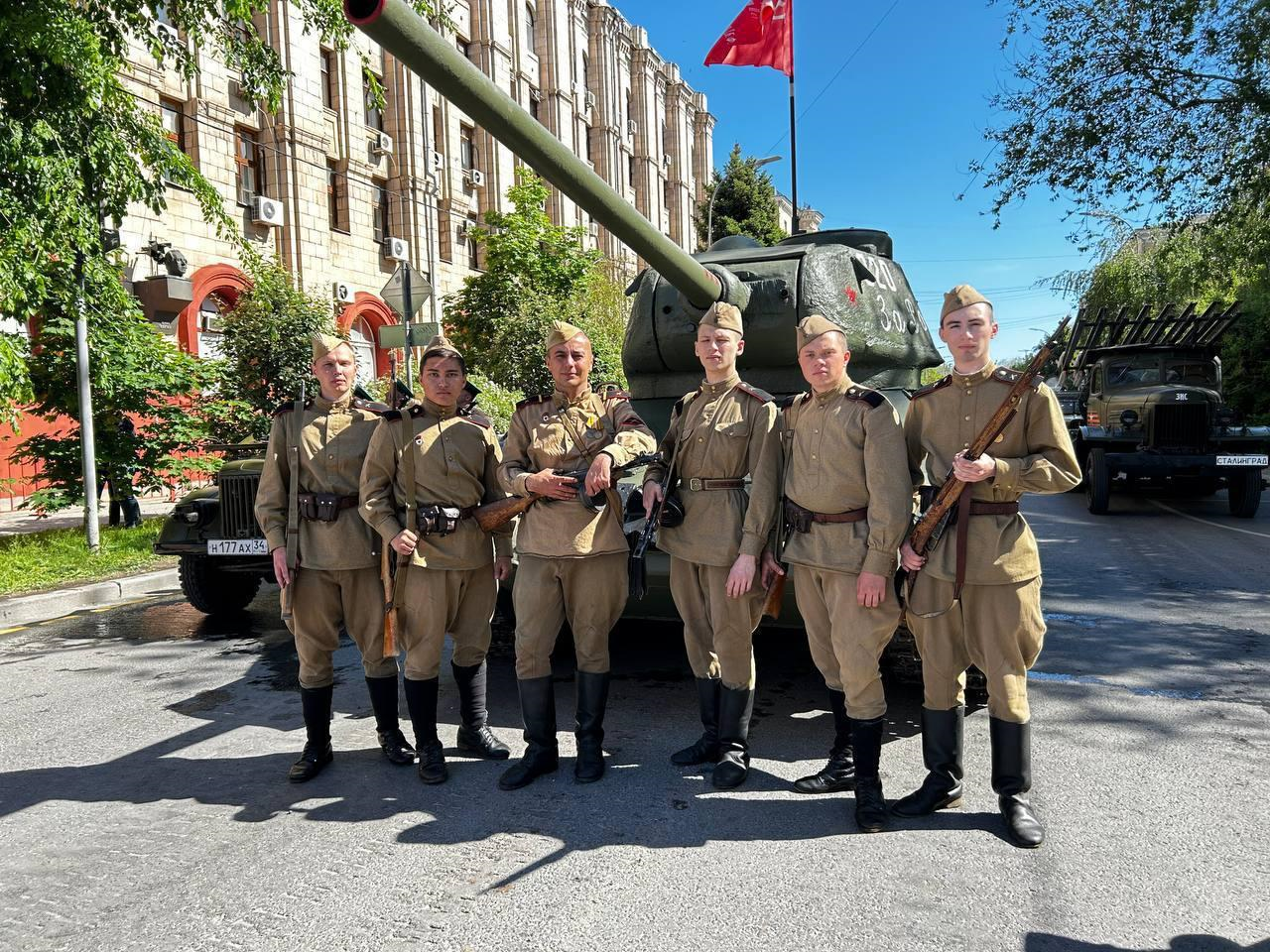 Представители ВолГАУ – участники торжеств в честь юбилея Великой Победы