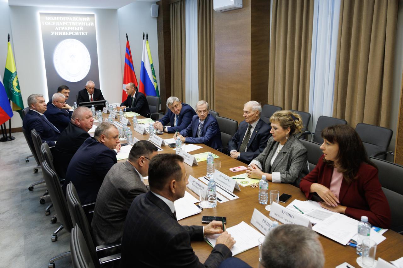 Заседание Попечительского Совета ВолГАУ
