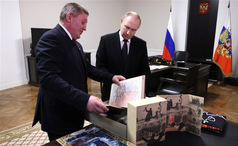 Президент России наградил губернатора Волгоградской области орденом «За заслуги перед Отечеством» III степени